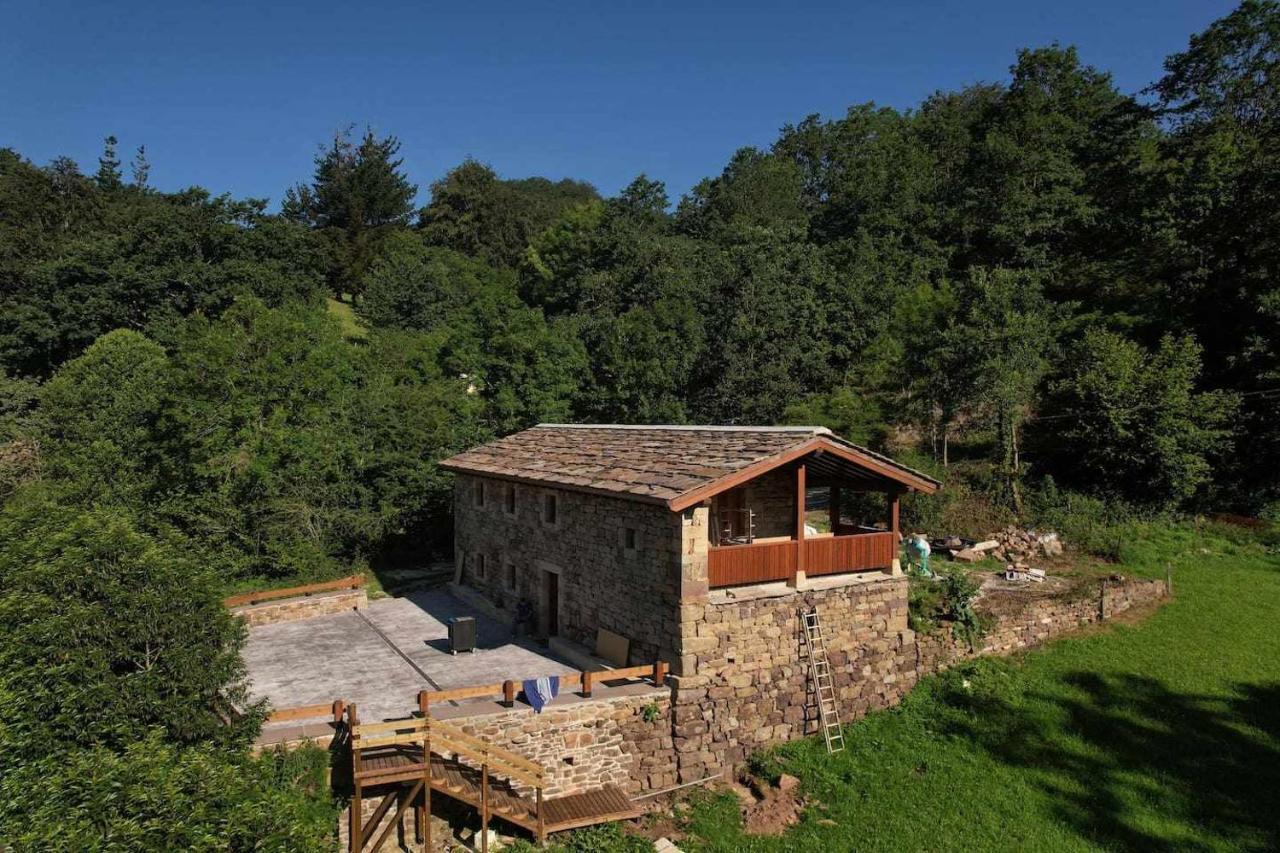 Cabana Pasiega Castro Valnera Vega de Pas Buitenkant foto